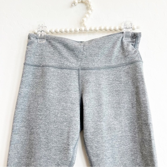 Lululemon Women’s Dhanurasana Crop Leggings Heathered Grey Ruched Side Cutout 6 - Picture 2 of 7